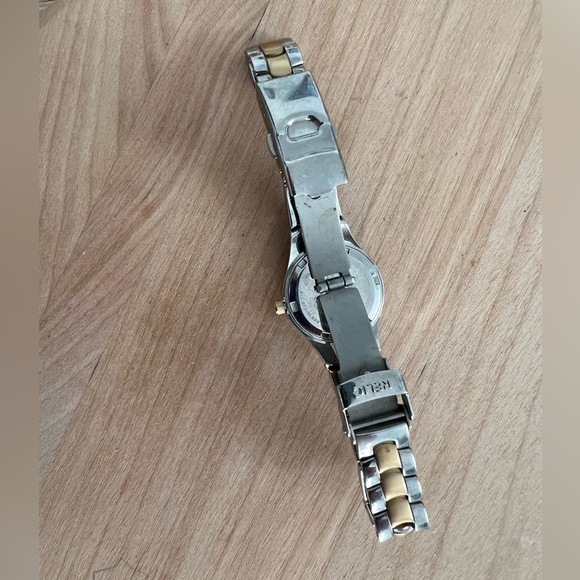 Relic Wet Two Tone Ladies Watch with Date Window - Picture 3 of 9